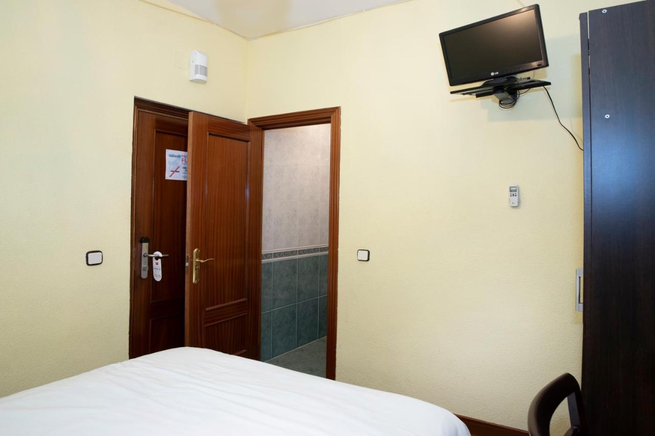 Hostal Tokio Madrid Exterior photo